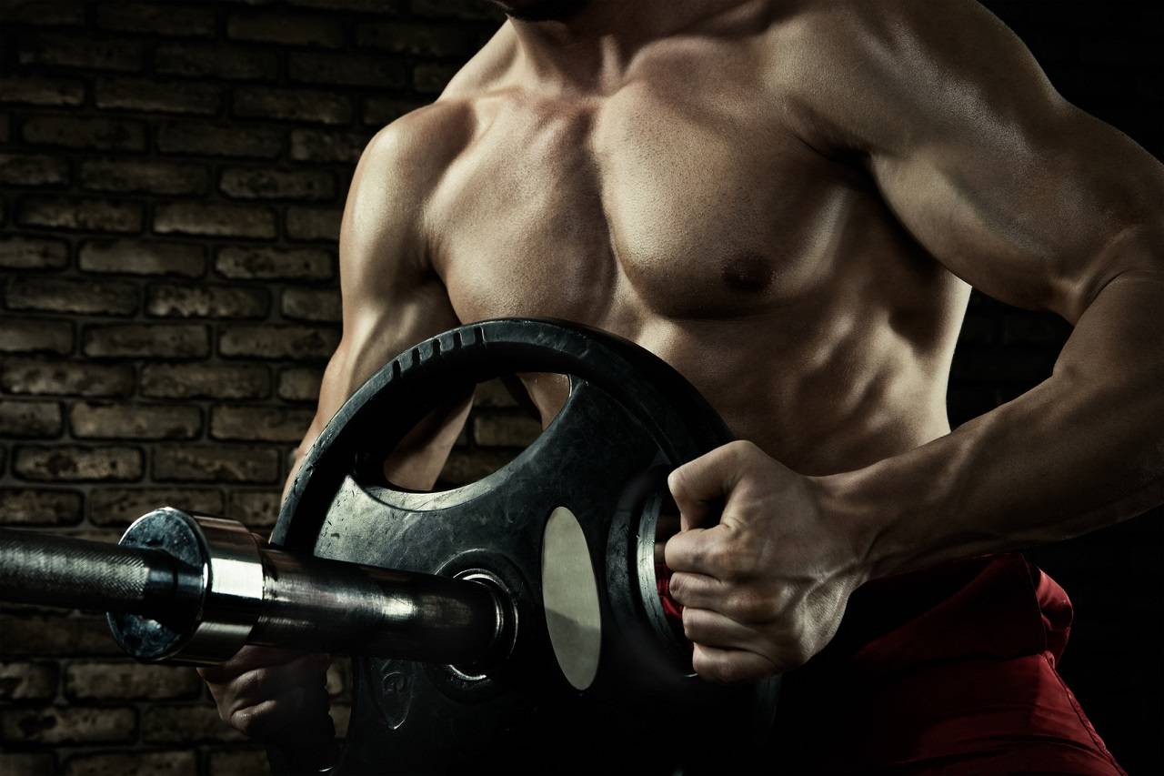Trainingspausen (Deloads & Detraining) zum Aufbau & Erhalt der Muskulatur: Solltest du sie nutzen?