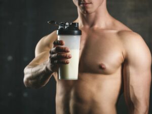 Protein vor dem Training: So beeinflusst dein Shake den Energiestoffwechsel